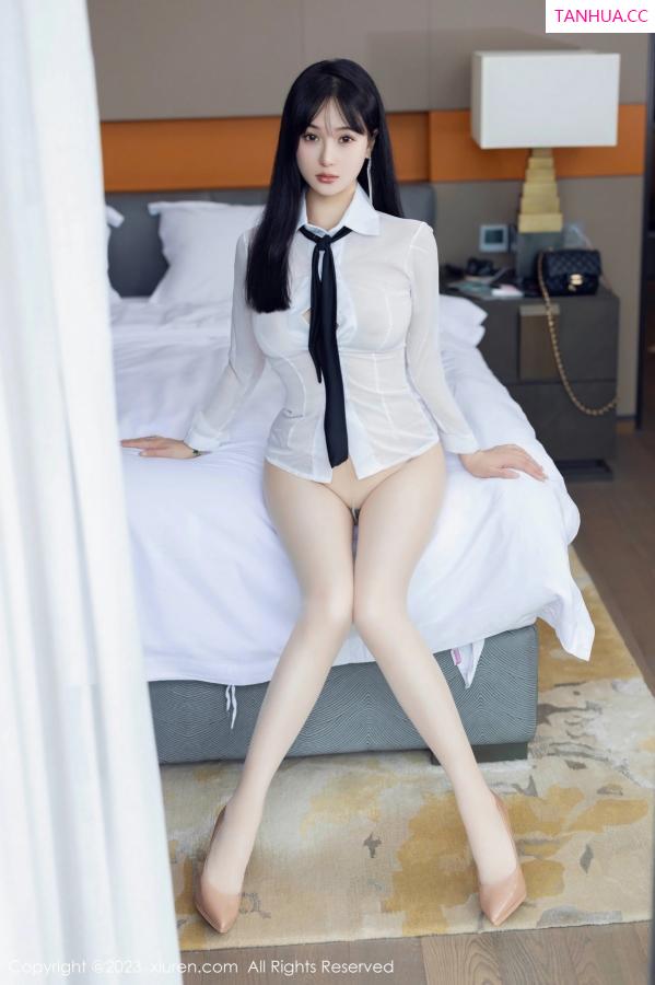 罗熙桐  [XiuRen]高清写真图 2023.05.10 No.6711 桐桐 长靴美腿第30张图片